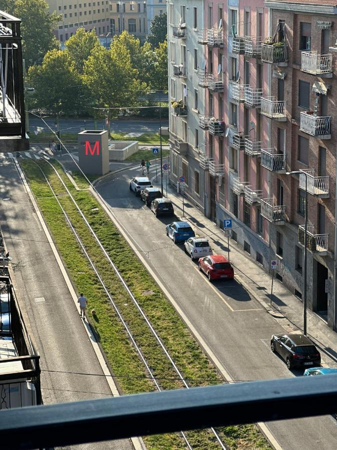 Bicocca Modern Apartment Милано Екстериор снимка